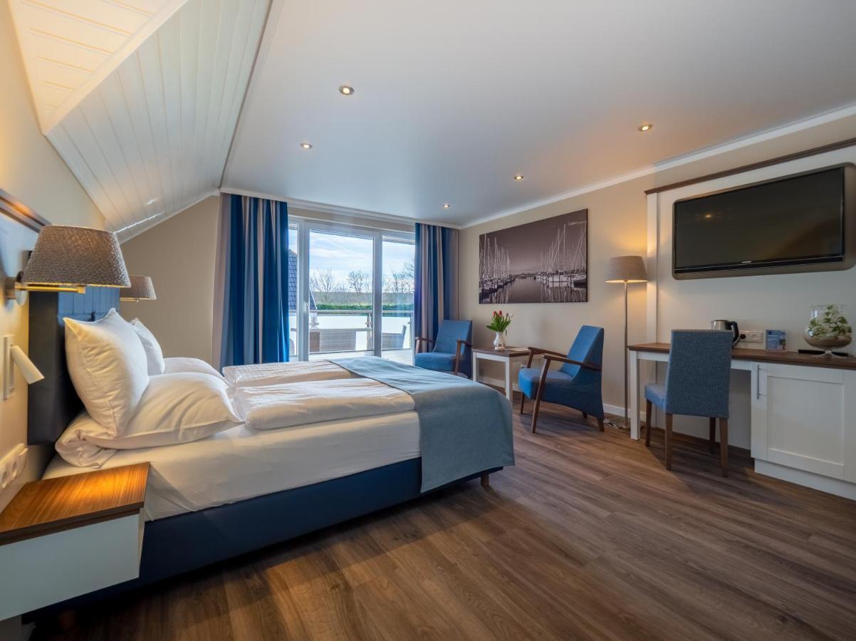 Tom'S Hus Heiligenhafen Hotel Exterior photo